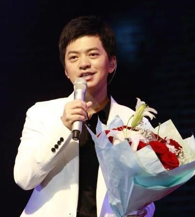 李健最新动态揭秘，高科技产品重塑未来生活潮流领航者